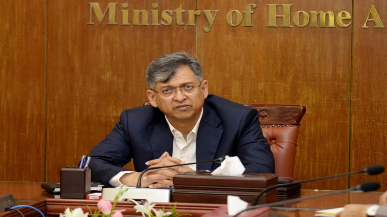 পুলিশসহ অন্যান্য আইন-শৃঙ্খলা বাহিনীকে জনগণের আস্থা অর্জনের মধ্য দিয়ে দ্রুত জনপ্রত্যাশা পূরণ করতে হবে...