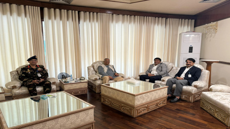 ড: ইউনূসের চলে যাওয়ার আগে যমুনায় তারেক রহমানের প্রতিনিধি দলের সৌজন্য সাক্ষাৎ...