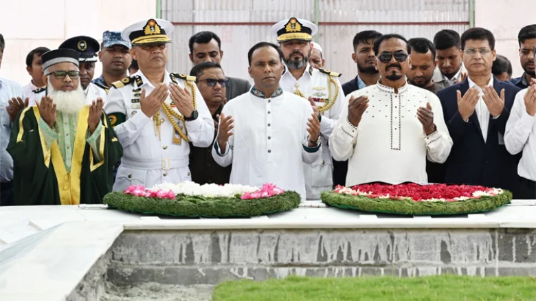 জিয়াউর রহমান এবং বেগম খালেদা জিয়ার সমাধিতে স্পিকার ও ডেপুটি স্পিকারের শ্রদ্ধা  ন