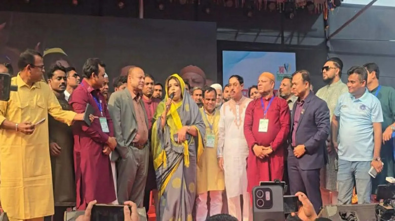মধ্যপ্রাচ্যে চলমান যুদ্ধ পরিস্থিতি বিবেচনায় ইরানসহ বিভিন্ন দেশ থেকে প্রবাসীদের দেশে ফেরানো হচ্ছে বলে...