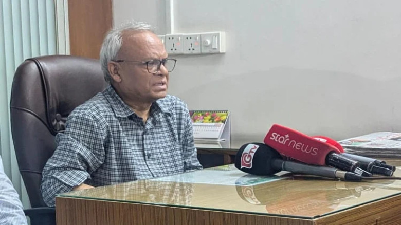 প্রয়াত সাবেক প্রধানমন্ত্রী বেগম খালেদা জিয়া এবং দলের চেয়ারম্যান তারেক রহমানের নেতৃত্বে ১৭ বছরের নিরন...